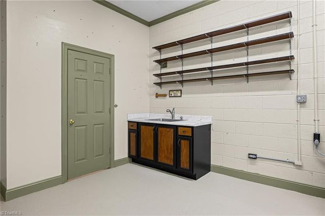 5400 Dartmoor Street, Winston-salem, NC 27106