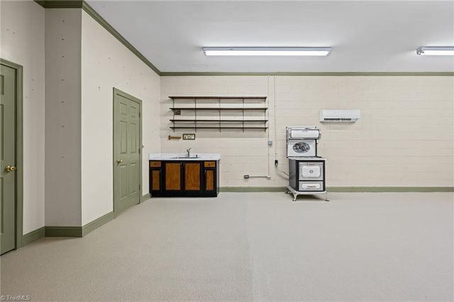 5400 Dartmoor Street, Winston-salem, NC 27106