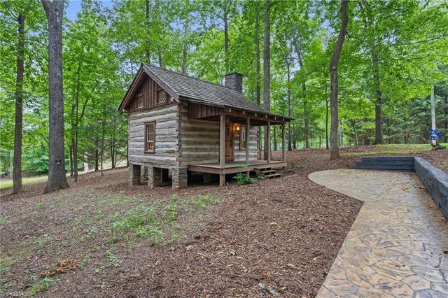 5400 Dartmoor Street, Winston-salem, NC 27106