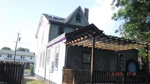 1037 Holladay ST, Portsmouth, VA 23704