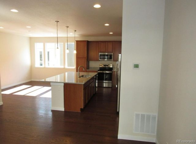 15801 E Broncos Place, Englewood, CO 80112