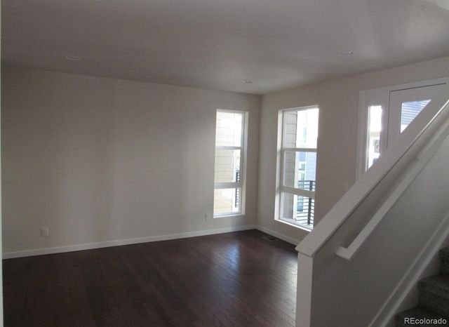 15801 E Broncos Place, Englewood, CO 80112