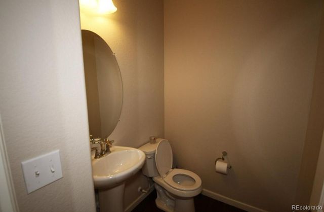 15801 E Broncos Place, Englewood, CO 80112
