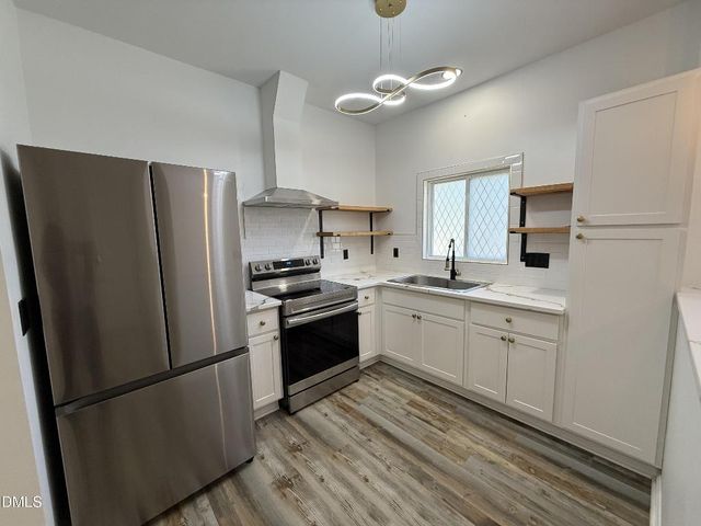 242 Oakdale Avenue, Clayton, NC 27520