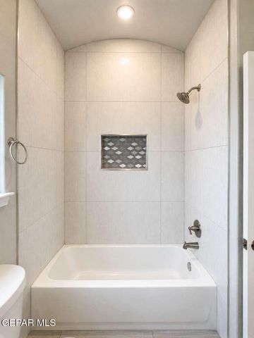 624 W LA ENTRADA Circle, Sunland Park, NM 88063
