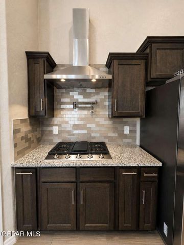 624 W LA ENTRADA Circle, Sunland Park, NM 88063