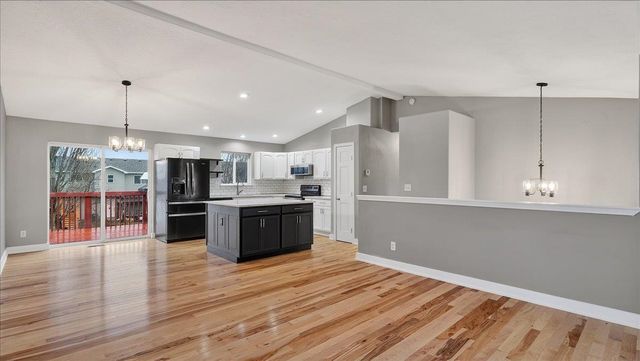 728 E Joshua Dr, Medical Lake, WA 99022