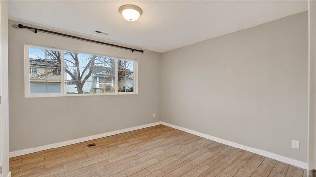 728 E Joshua Dr, Medical Lake, WA 99022