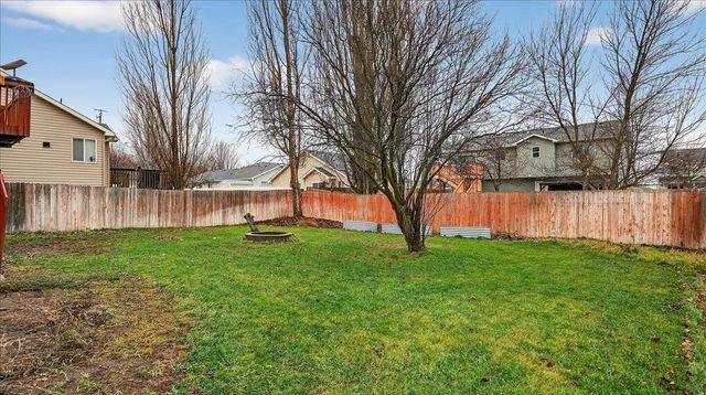 728 E Joshua Dr, Medical Lake, WA 99022