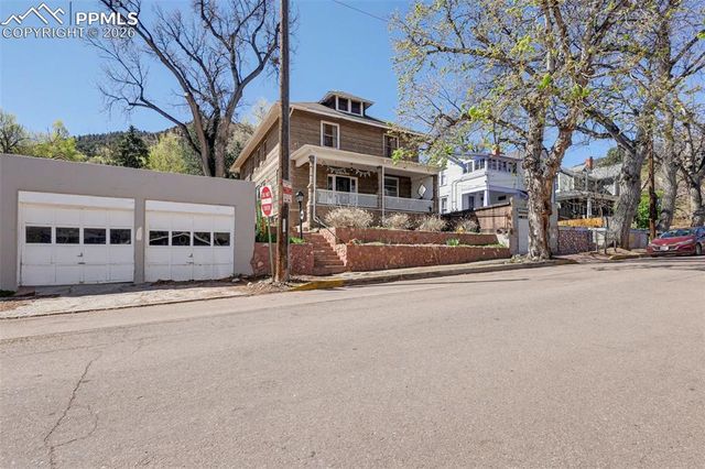 819 Duclo Avenue, Manitou Springs, CO 80829