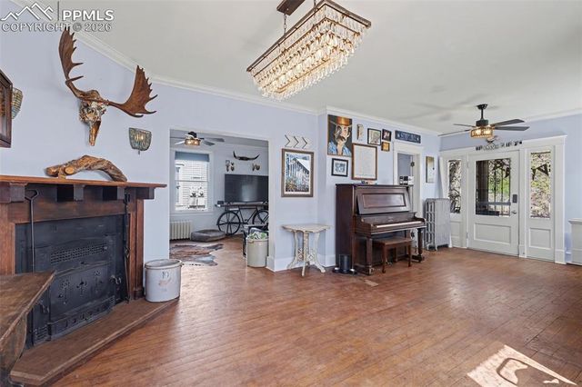 819 Duclo Avenue, Manitou Springs, CO 80829