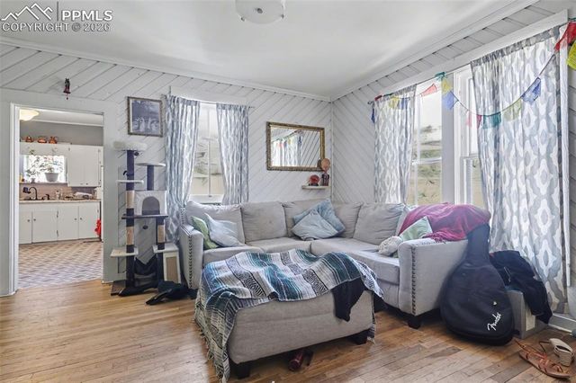 819 Duclo Avenue, Manitou Springs, CO 80829