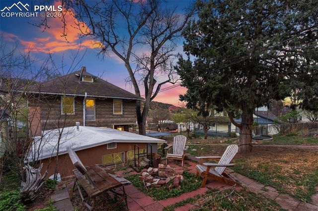 819 Duclo Avenue, Manitou Springs, CO 80829