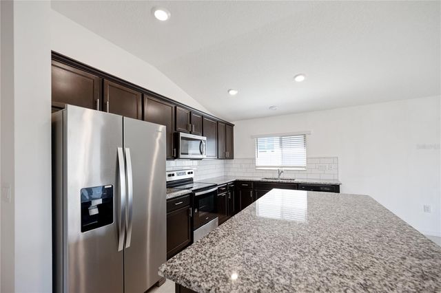 3540 74TH AVENUE CIRCLE E, Sarasota, FL 34243