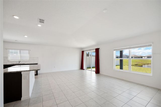 3540 74TH AVENUE CIRCLE E, Sarasota, FL 34243