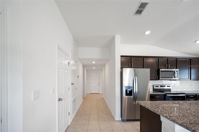 3540 74TH AVENUE CIRCLE E, Sarasota, FL 34243