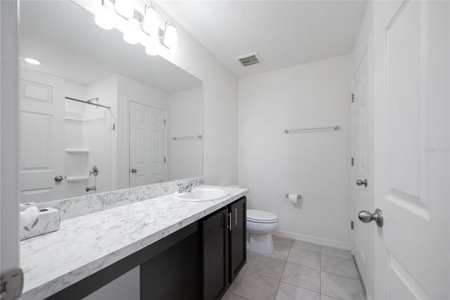 3540 74TH AVENUE CIRCLE E, Sarasota, FL 34243