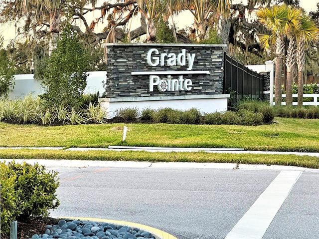3540 74TH AVENUE CIRCLE E, Sarasota, FL 34243