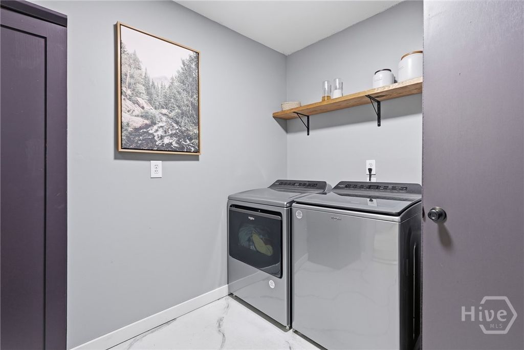Image 12 of property listing at 607 Leaning Oaks Drive, Savannah, GA 31410