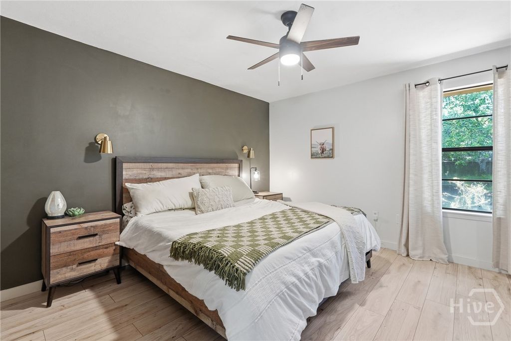 Image 14 of property listing at 607 Leaning Oaks Drive, Savannah, GA 31410