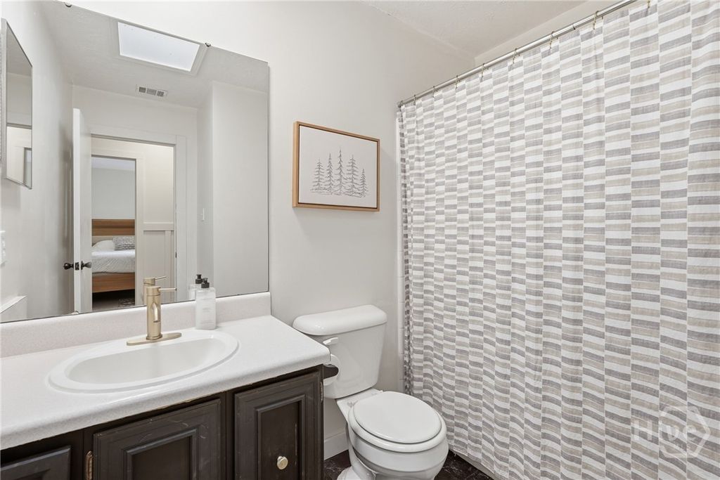 Image 17 of property listing at 607 Leaning Oaks Drive, Savannah, GA 31410