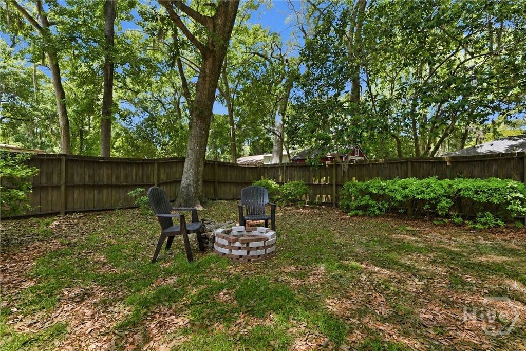Image 20 of property listing at 607 Leaning Oaks Drive, Savannah, GA 31410