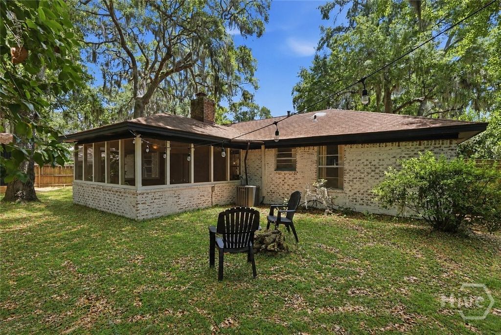 Image 21 of property listing at 607 Leaning Oaks Drive, Savannah, GA 31410