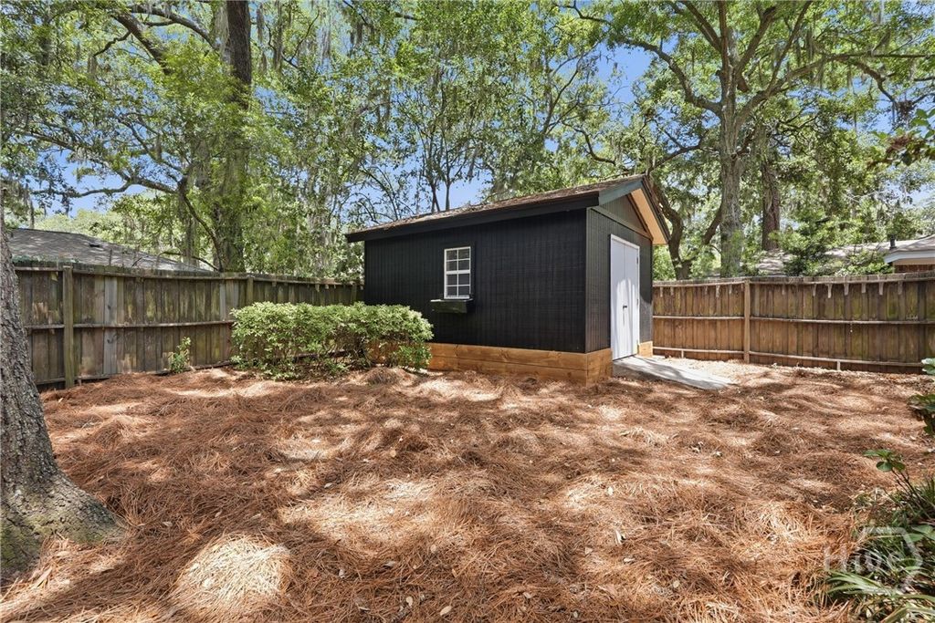 Image 23 of property listing at 607 Leaning Oaks Drive, Savannah, GA 31410