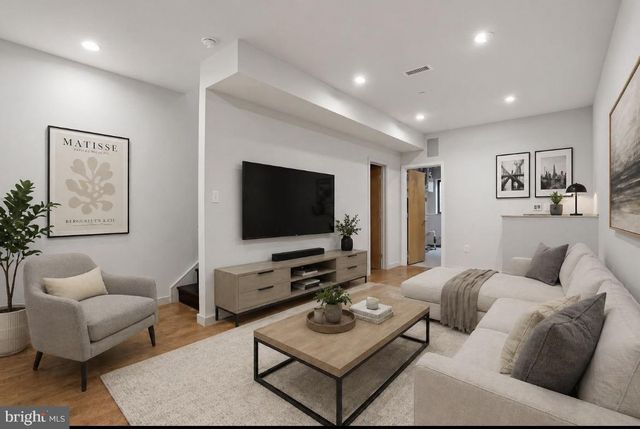 1734 FOLSOM ST, Philadelphia, PA 19130