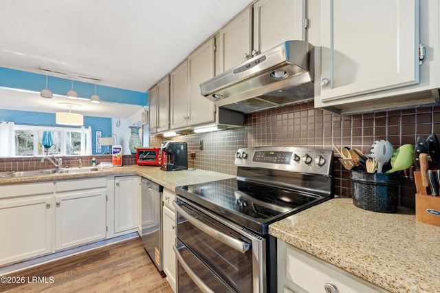 113 Shipyard Dr Apt 198, Hilton Head Island, SC 29928