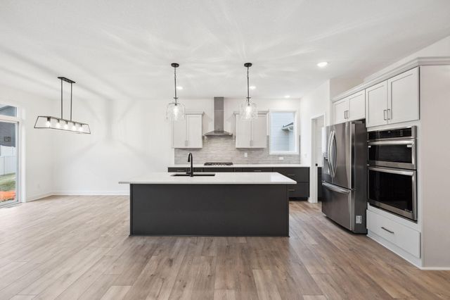 7665 22nd Avenue E, Shakopee, MN 55379