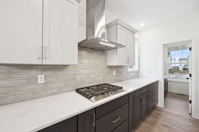 7665 22nd Avenue E, Shakopee, MN 55379