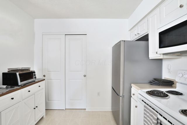 6423 Blue Knoll Drive, 49, Canal Winchester, OH 43110