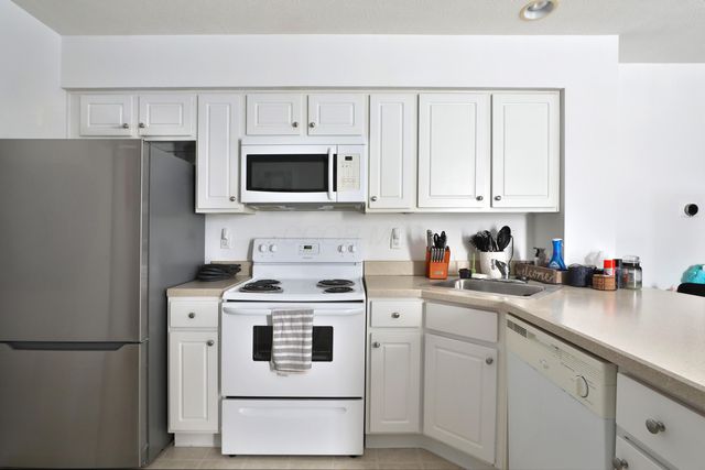 6423 Blue Knoll Drive, 49, Canal Winchester, OH 43110