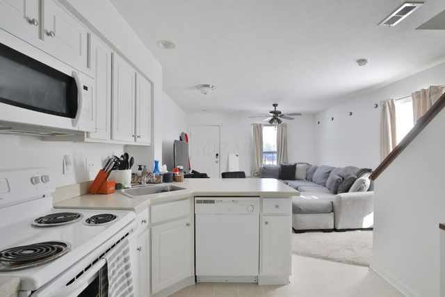 6423 Blue Knoll Drive, 49, Canal Winchester, OH 43110