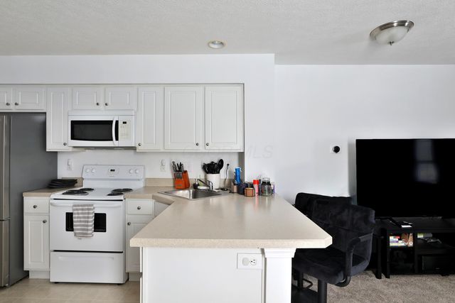 6423 Blue Knoll Drive, 49, Canal Winchester, OH 43110