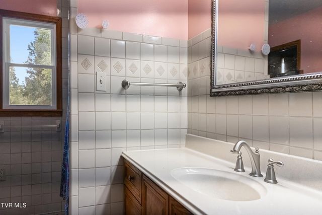 591 Southview Drive, Johnson City, TN 37601