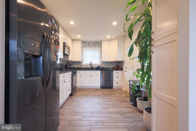 560 LANNY CT, Millersville, MD 21108