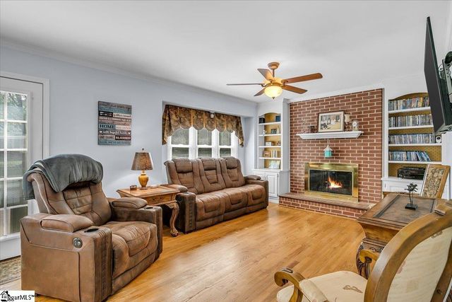 1300 Plantation Drive, Simpsonville, SC 29681