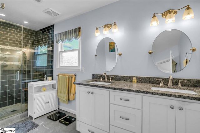 1300 Plantation Drive, Simpsonville, SC 29681