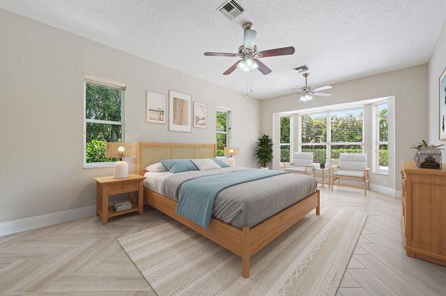 7087 N 155th Pl Place N, Palm Beach Gardens, FL 33418
