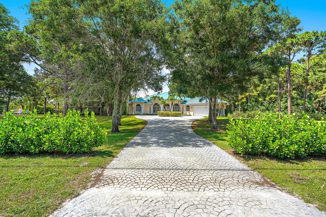7087 N 155th Pl Place N, Palm Beach Gardens, FL 33418