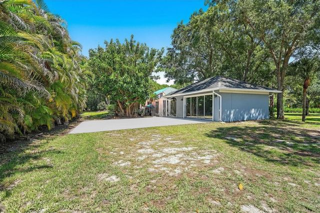 7087 N 155th Pl Place N, Palm Beach Gardens, FL 33418