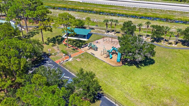 7087 N 155th Pl Place N, Palm Beach Gardens, FL 33418