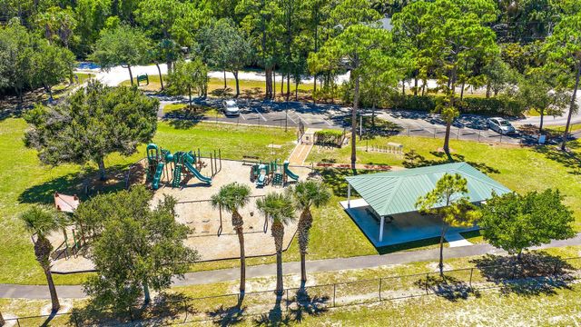 7087 N 155th Pl Place N, Palm Beach Gardens, FL 33418
