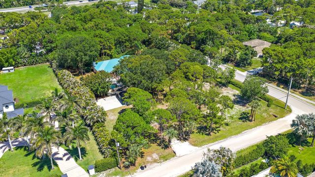 7087 N 155th Pl Place N, Palm Beach Gardens, FL 33418