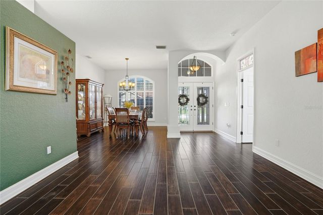 10555 SHADY OAK LANE, Seminole, FL 33777