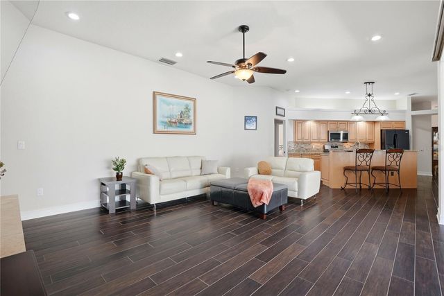 10555 SHADY OAK LANE, Seminole, FL 33777