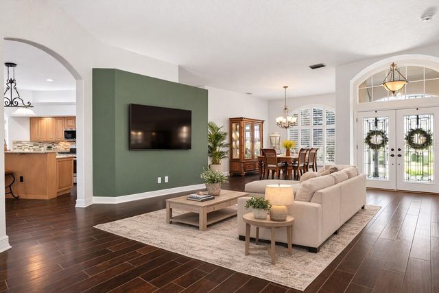 10555 SHADY OAK LANE, Seminole, FL 33777