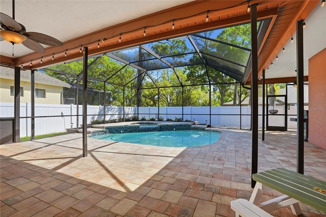 10555 SHADY OAK LANE, Seminole, FL 33777